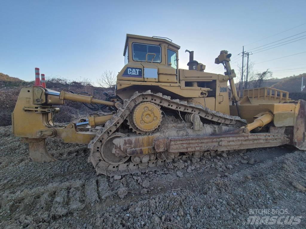 CAT D 9 N Bulldozer