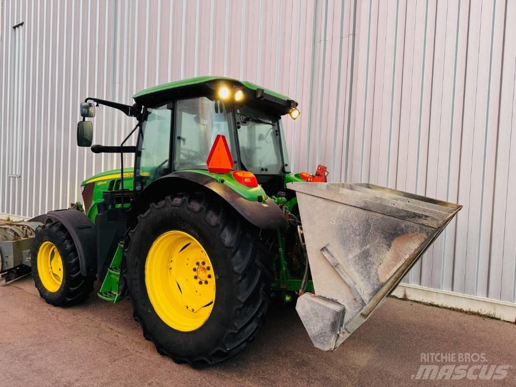 John Deere 6105 M Traktoren