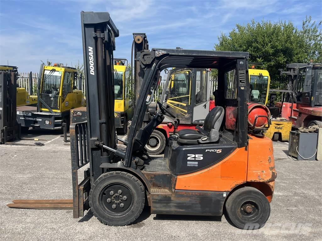 Doosan G25E-5 Gasstapler
