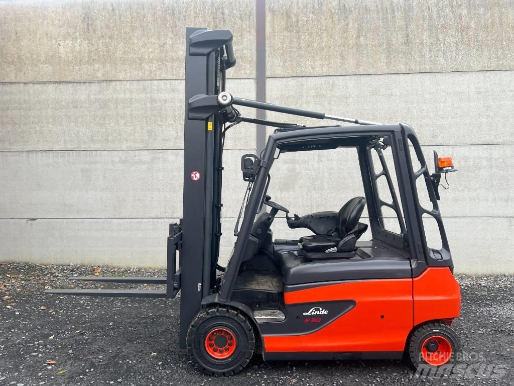 Linde E30L-01 Elektrostapler