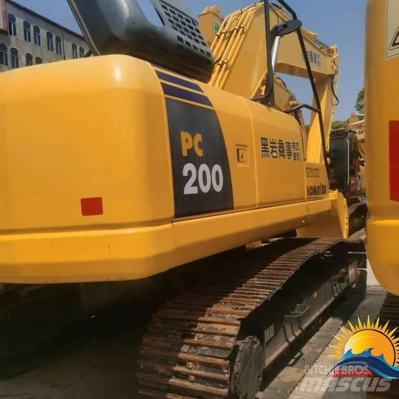 Komatsu PC 200-8 Raupenbagger