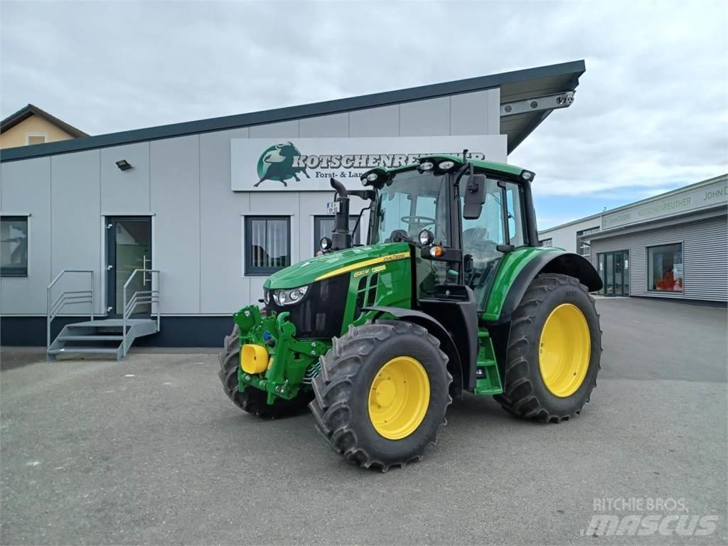 John Deere 6120M Traktoren