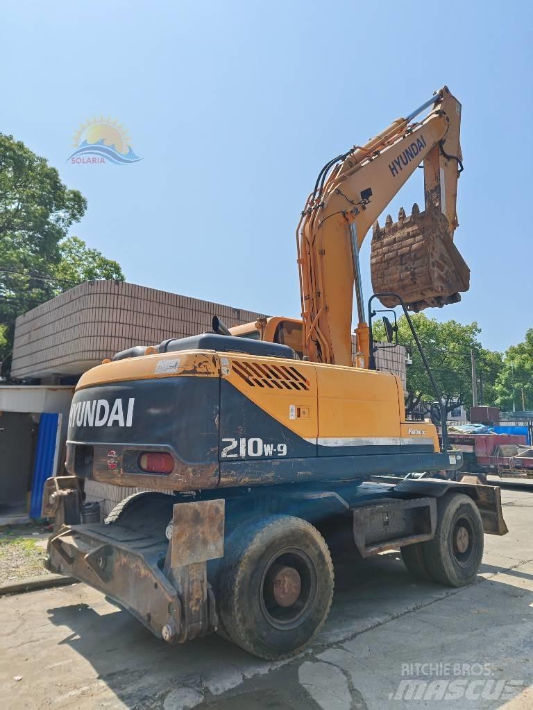 Hyundai R210W-9 Mobilbagger