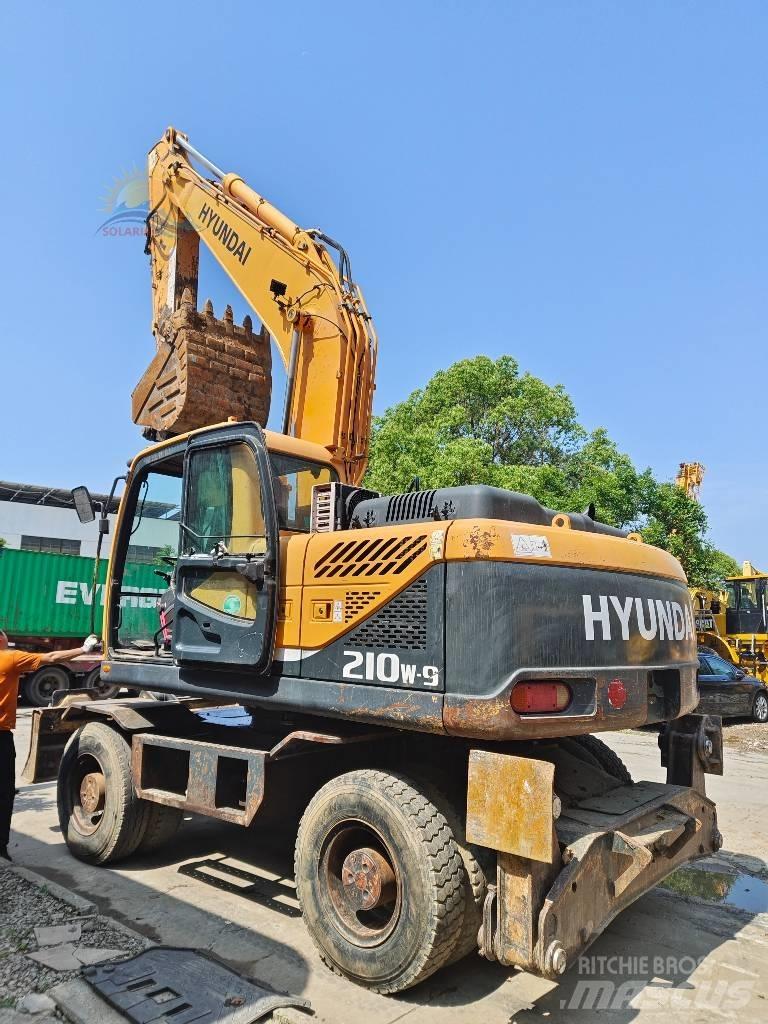 Hyundai R210W-9 Mobilbagger