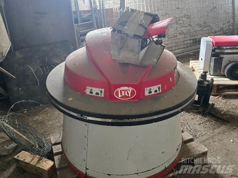Lely Juno 100 Sonstige Landmaschinen