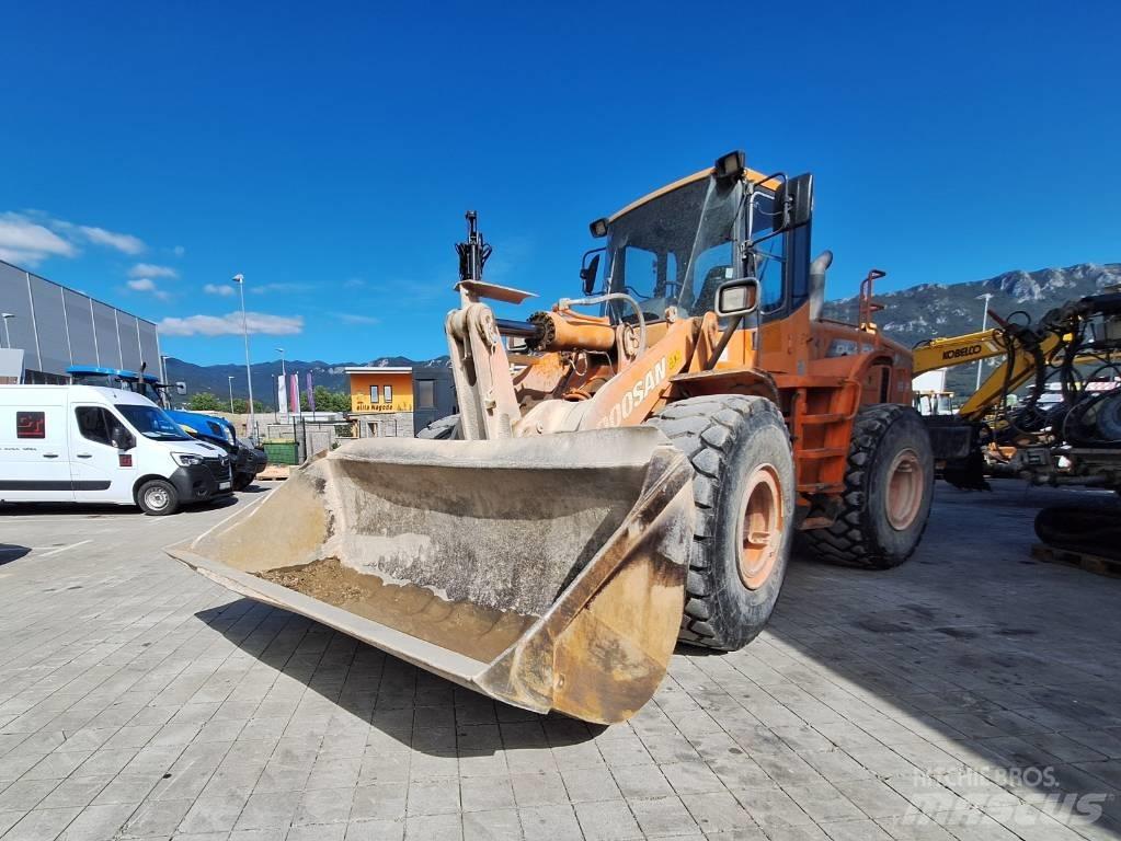 Doosan DL 300 Radlader