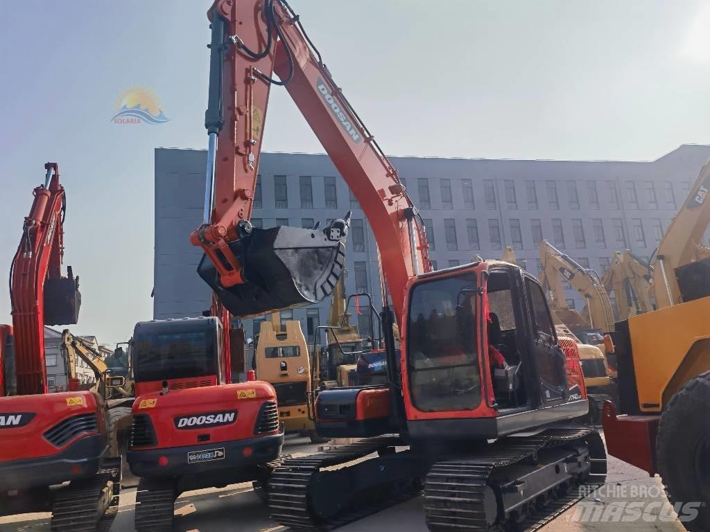 Doosan DX 140 LC Raupenbagger