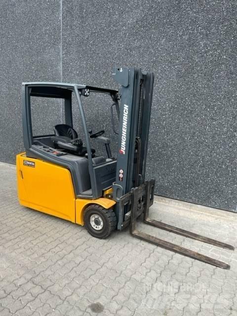 Jungheinrich EFG 218 Elektrostapler