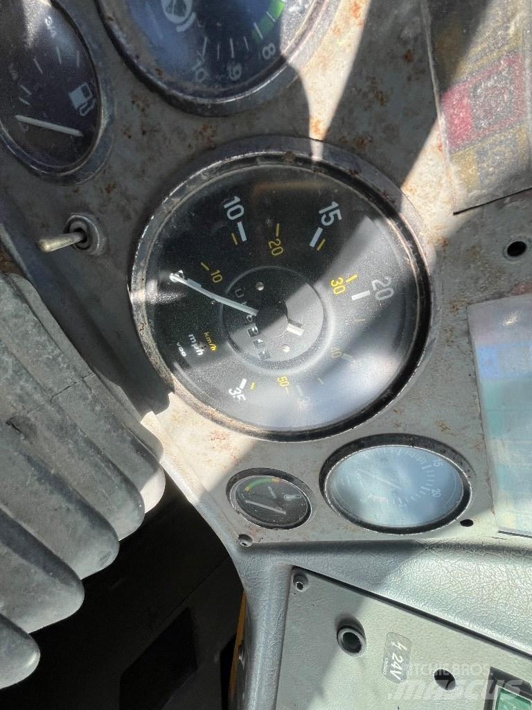 Volvo A25c Dumper - Knickgelenk