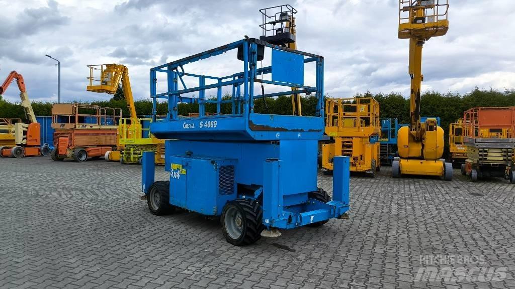 Genie GS 4069 Scheren-Arbeitsbühnen