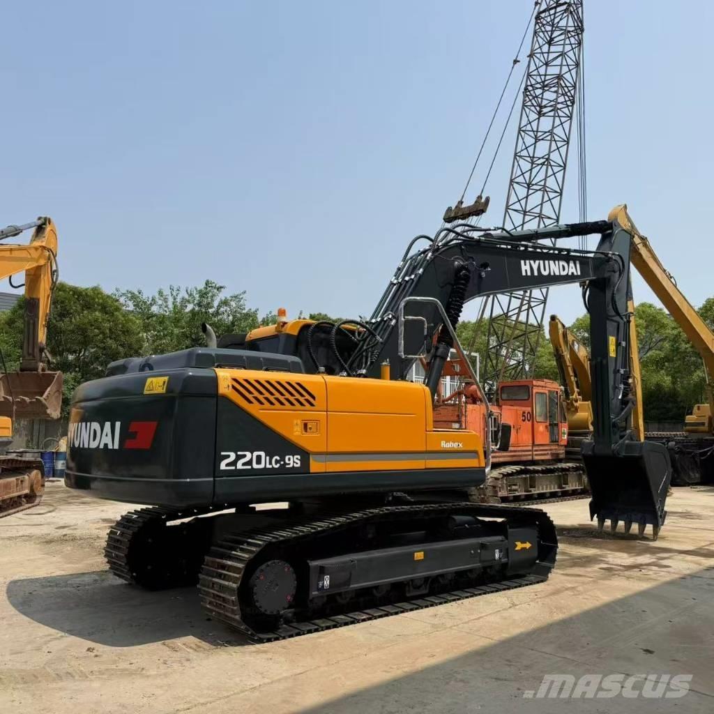 Hyundai R220LC-9S Midibagger  7t - 12t