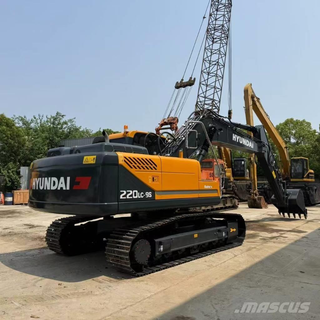 Hyundai R220LC-9S Midibagger  7t - 12t