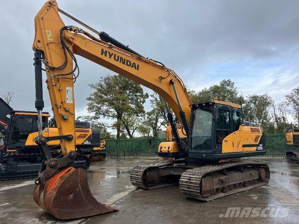 Hyundai HX220L Raupenbagger