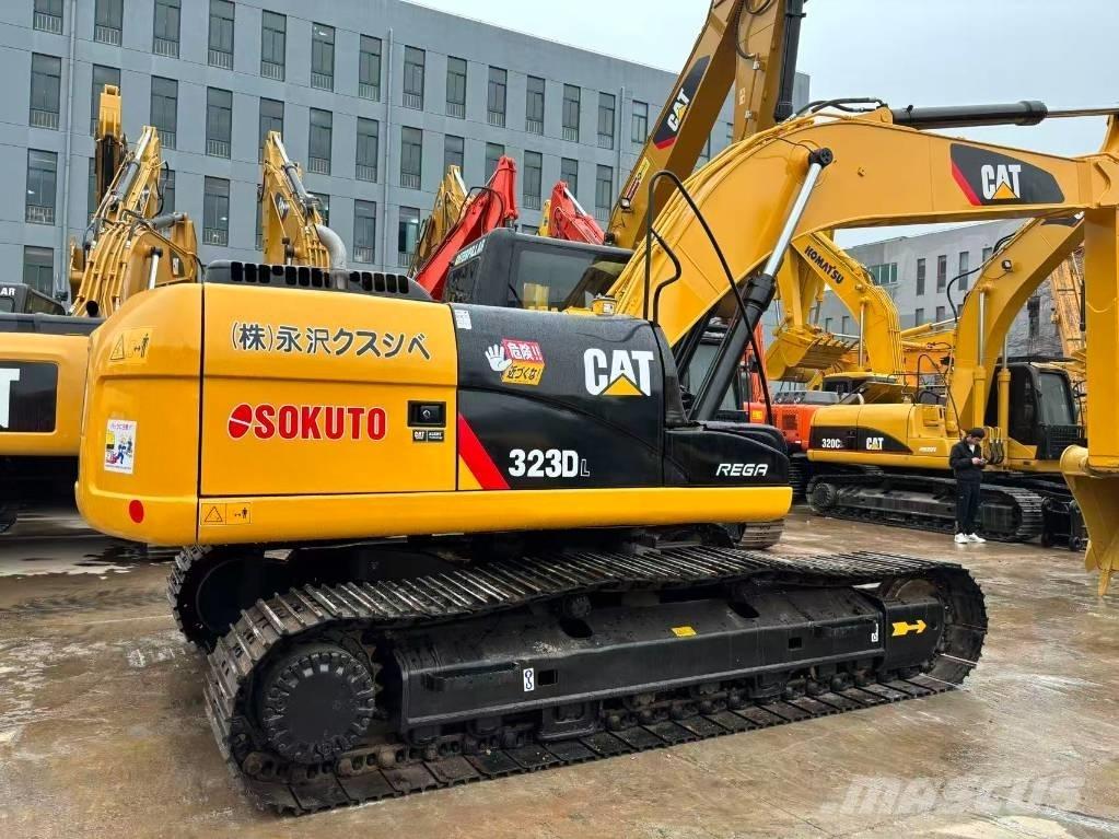 CAT 323 D Raupenbagger
