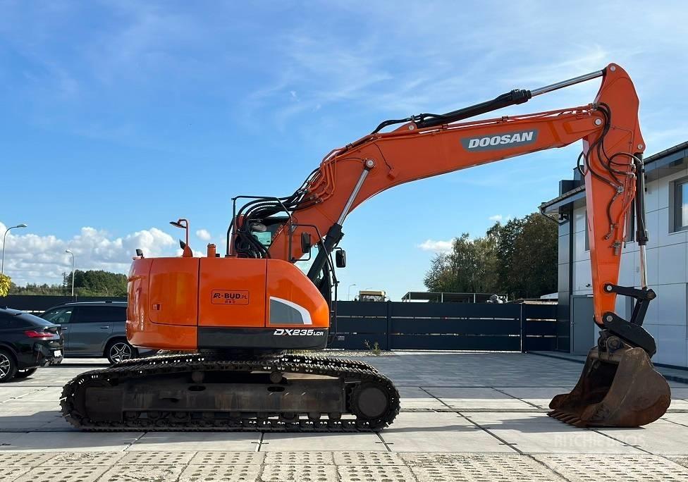 Doosan DX 235 LCR Raupenbagger