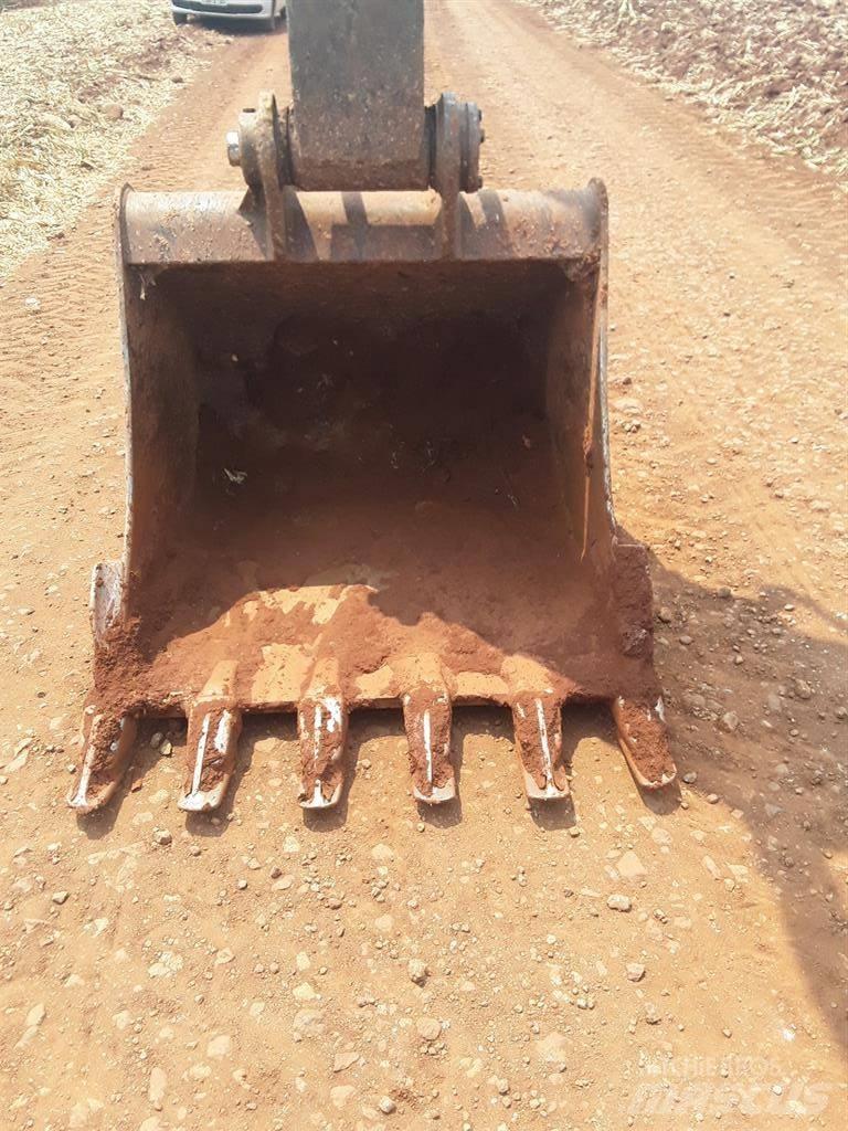 CAT 318D2L Raupenbagger