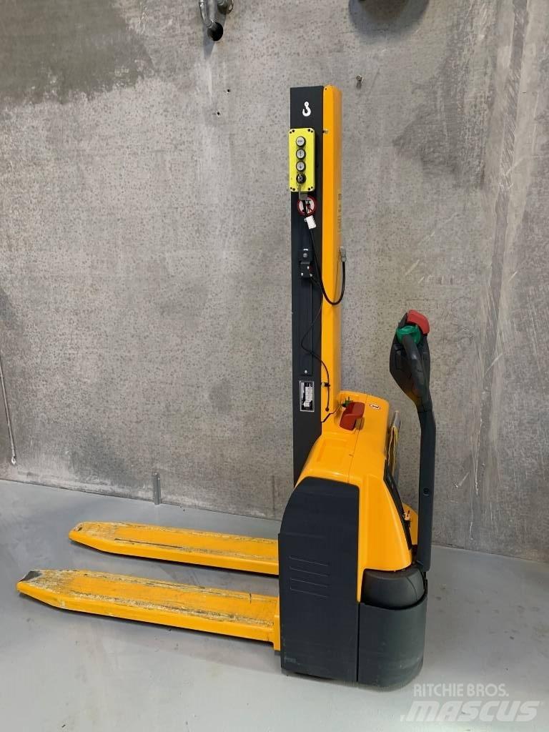 Jungheinrich EMC 110 Deichselstapler