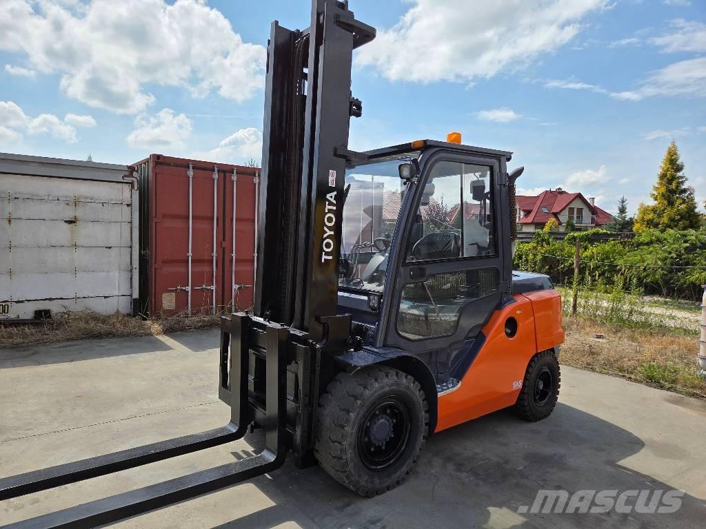Toyota 40-8FD50N Dieselstapler