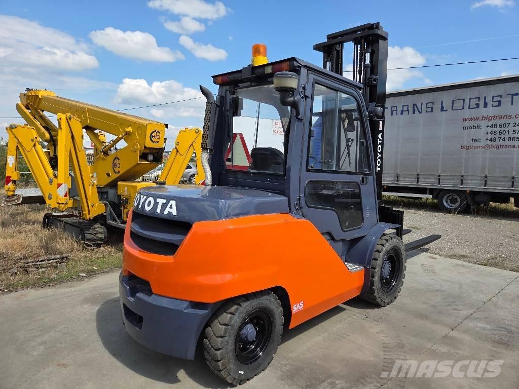 Toyota 40-8FD50N Dieselstapler