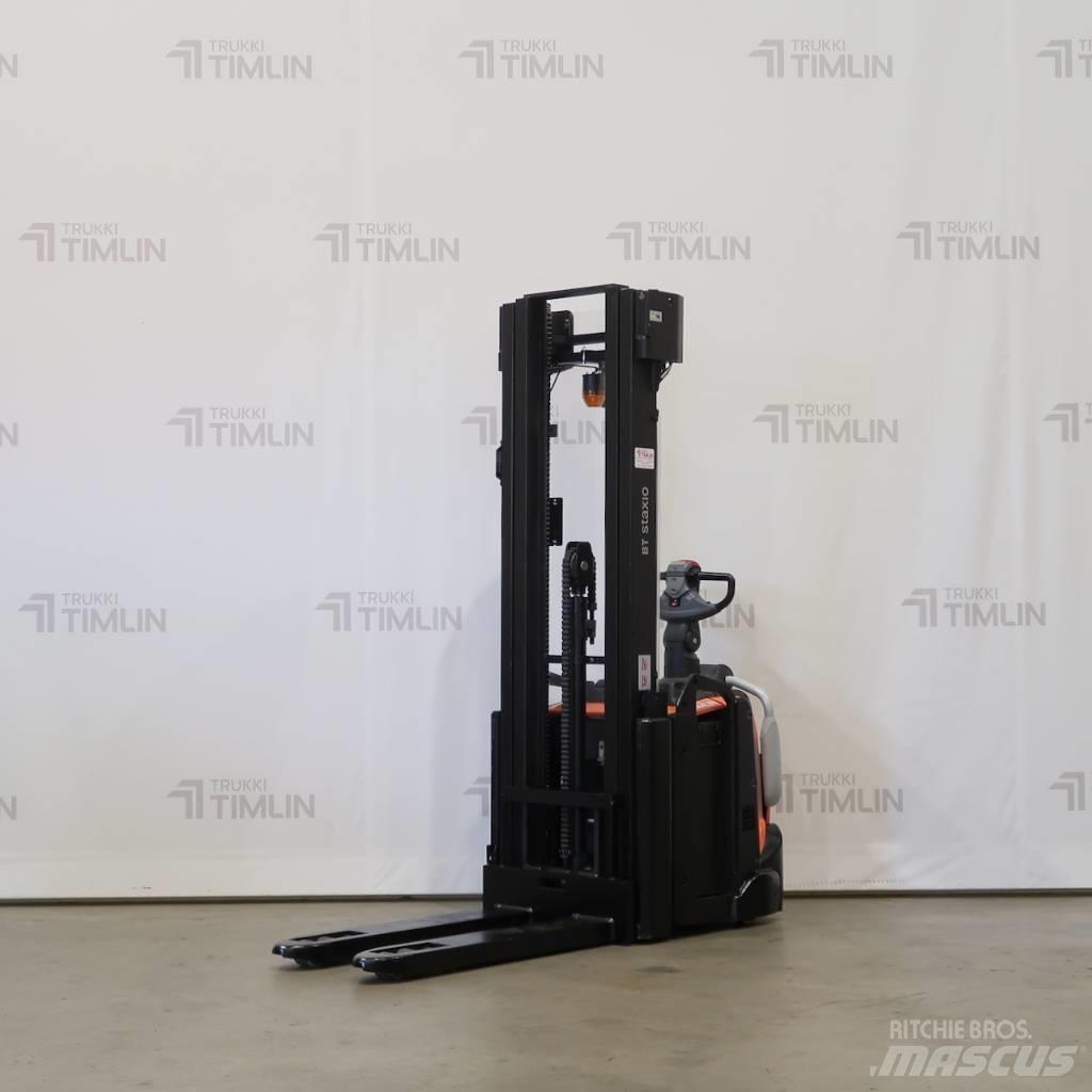 Toyota SPE140L Selbstfahrstapler