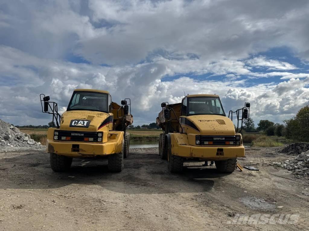CAT 730 Dumper - Knickgelenk