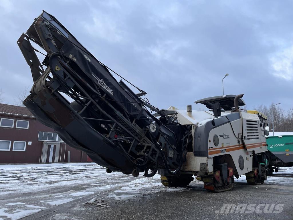 Wirtgen W100F Asphaltfräsen