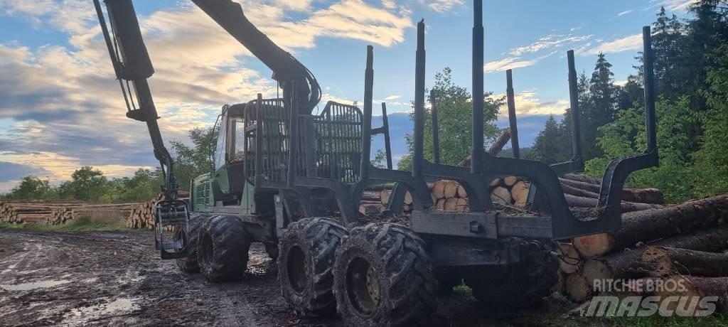 John Deere 1110 E Forwarder