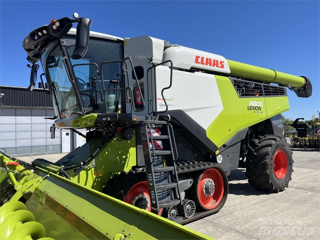 CLAAS Lexion 8800TT Mähdrescher