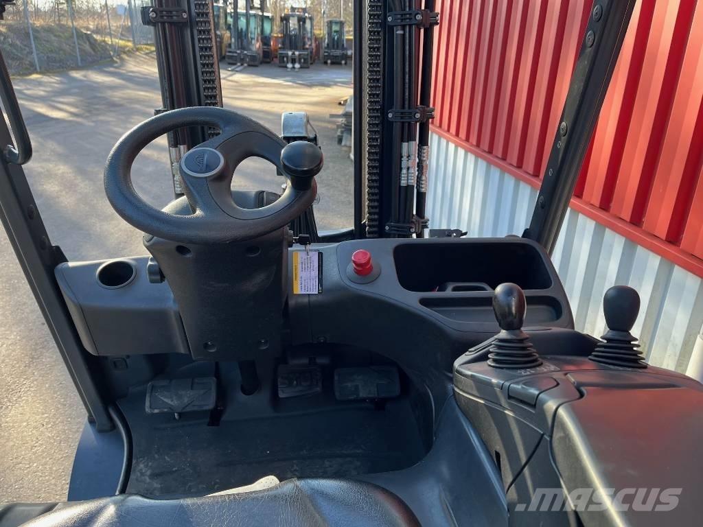 Linde E25L-02 Elektrostapler