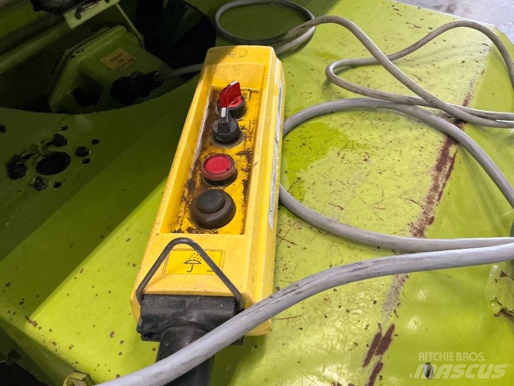 CLAAS Rollant 240 Rundballenpressen