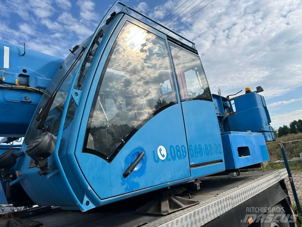 Grove GMK 3055 All-Terrain-Krane
