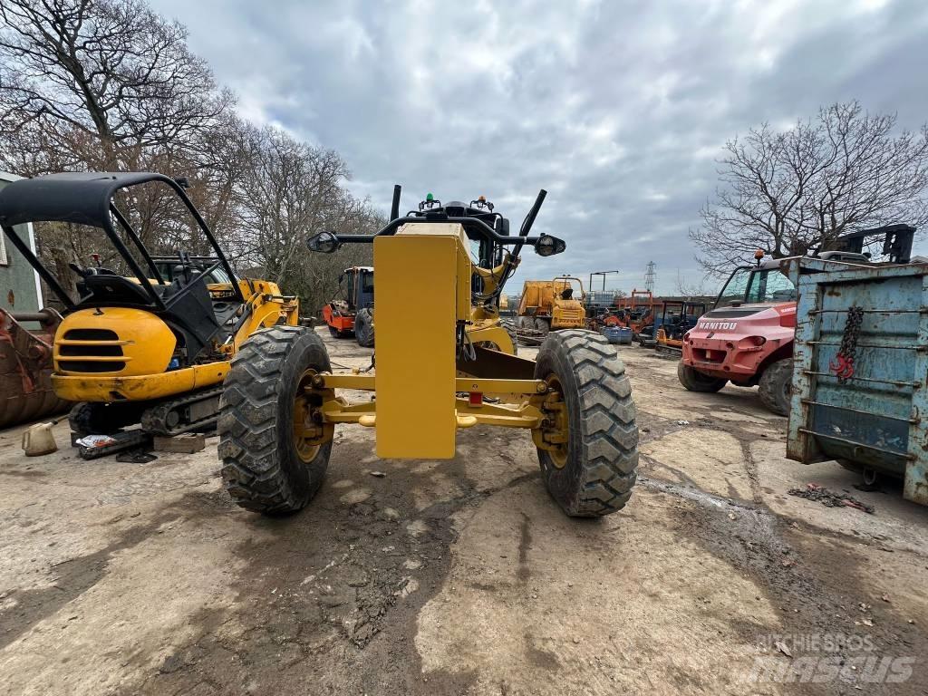 CAT 150 Grader
