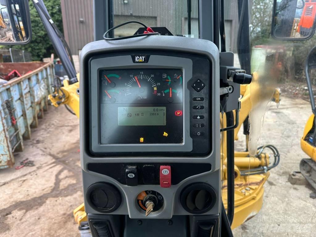 CAT 150 Grader