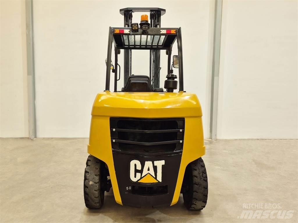 CAT DP50NB Dieselstapler