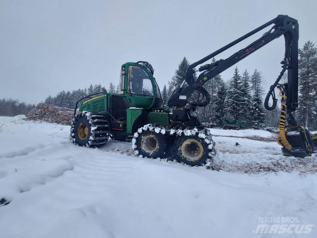 John Deere 1070 E Harvester