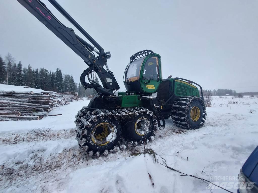 John Deere 1070 E Harvester
