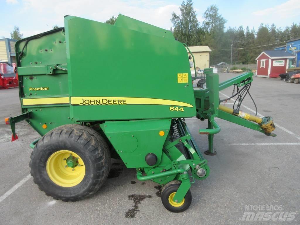 John Deere 644 Rundballenpressen