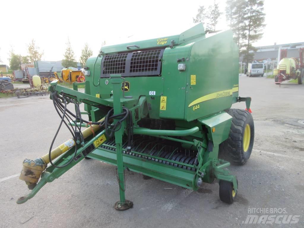 John Deere 644 Rundballenpressen