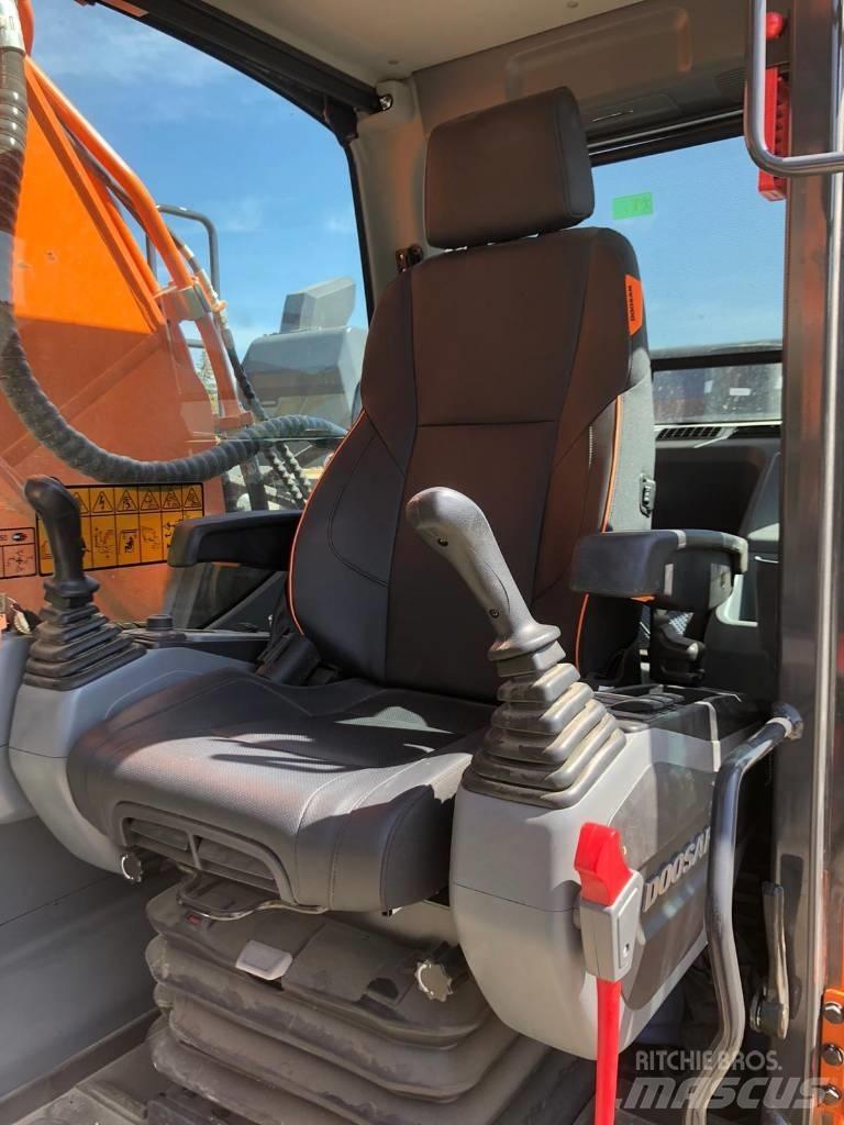 Doosan DX 300 LC-7 Raupenbagger