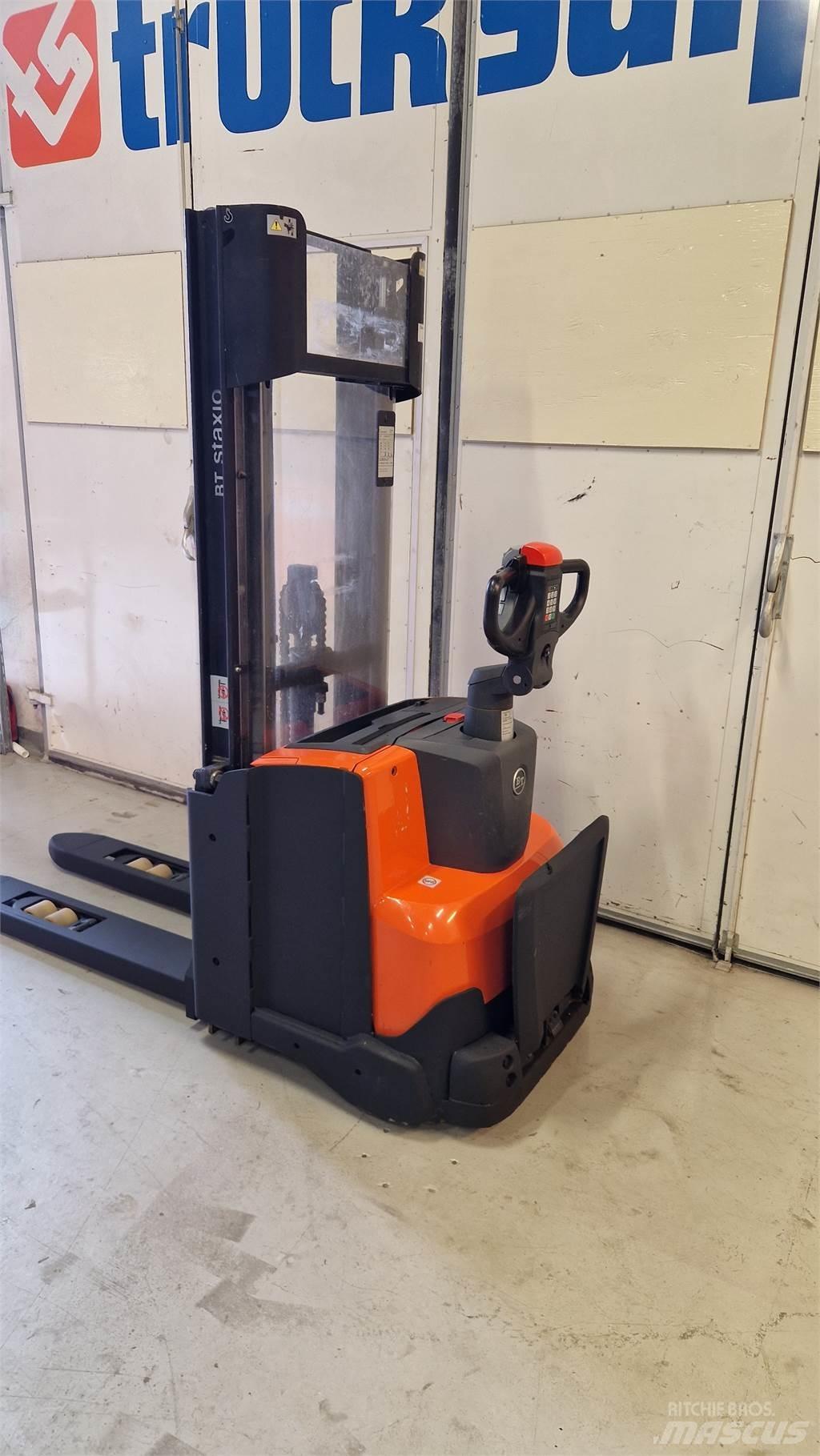 Toyota SWE140L Deichselstapler