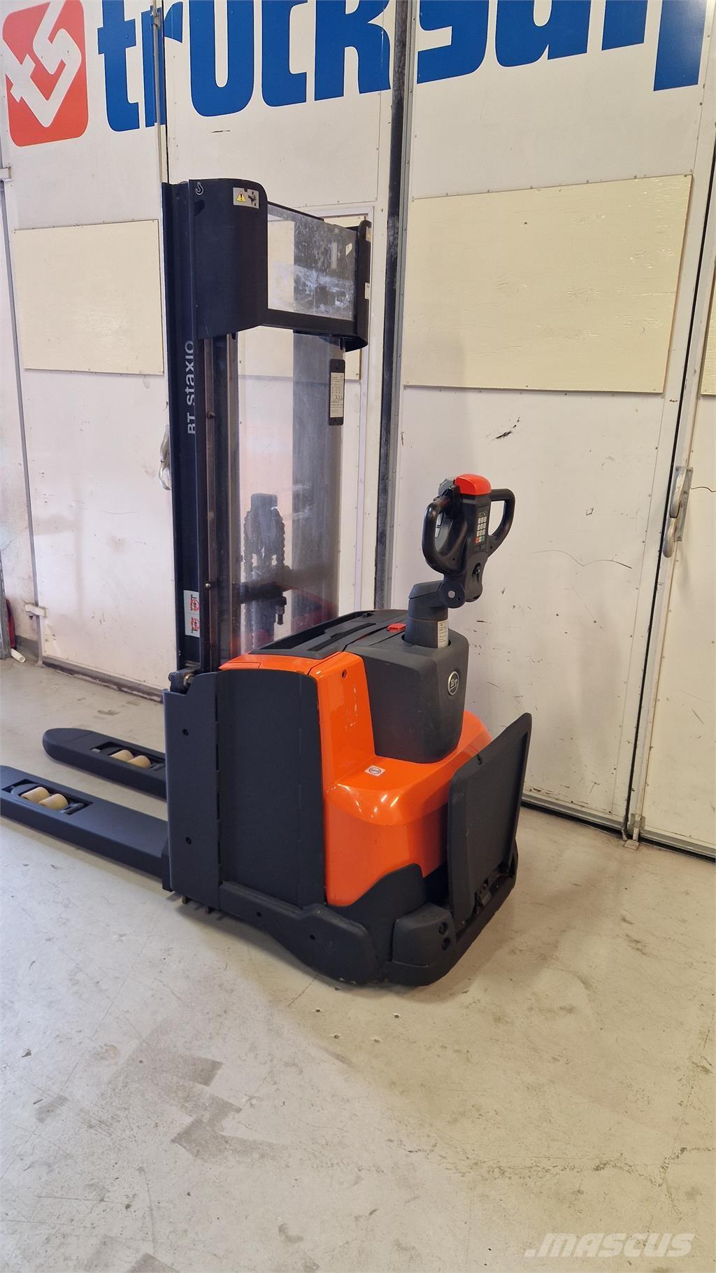 Toyota SWE140L Selbstfahrstapler