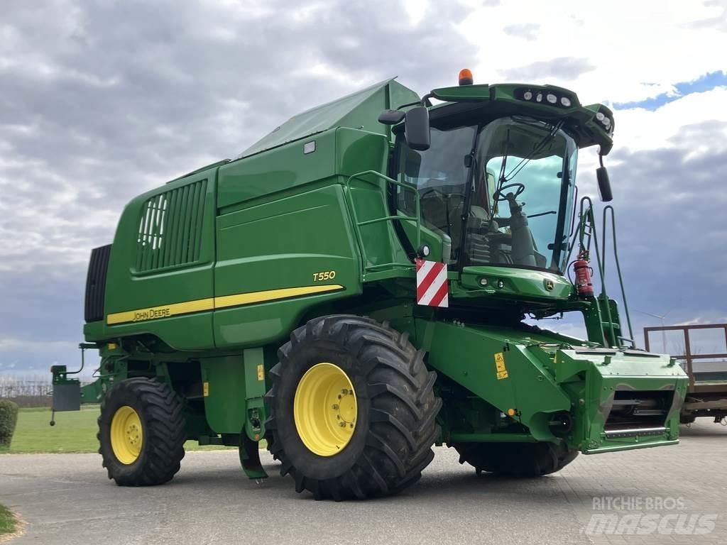 John Deere T550 Mähdrescher