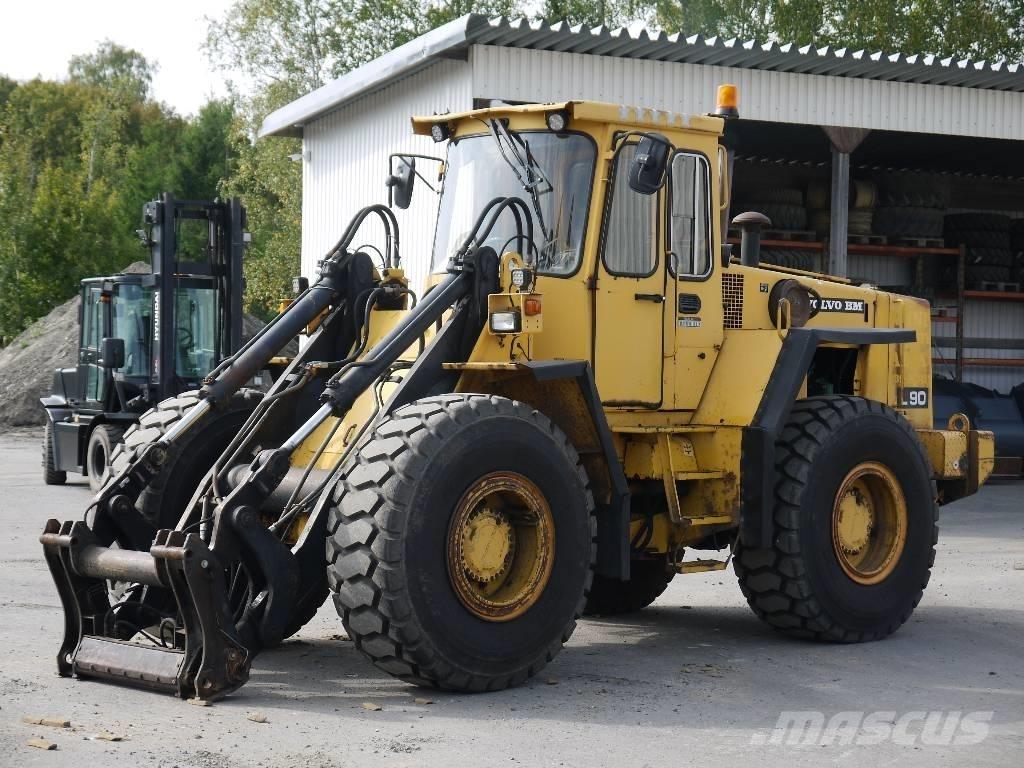 Volvo L 90 Radlader
