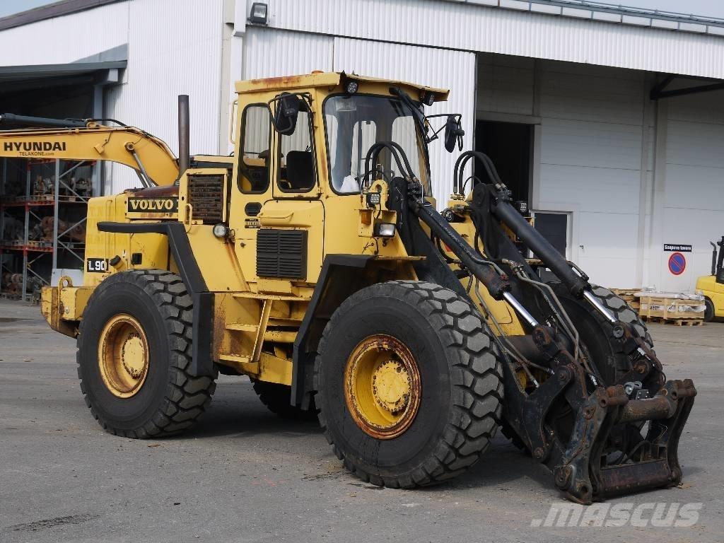 Volvo L 90 Radlader