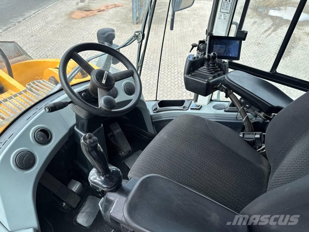 Liebherr L586 Radlader