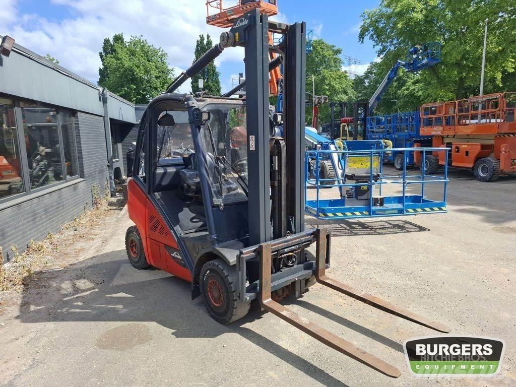 Linde H25T Gasstapler
