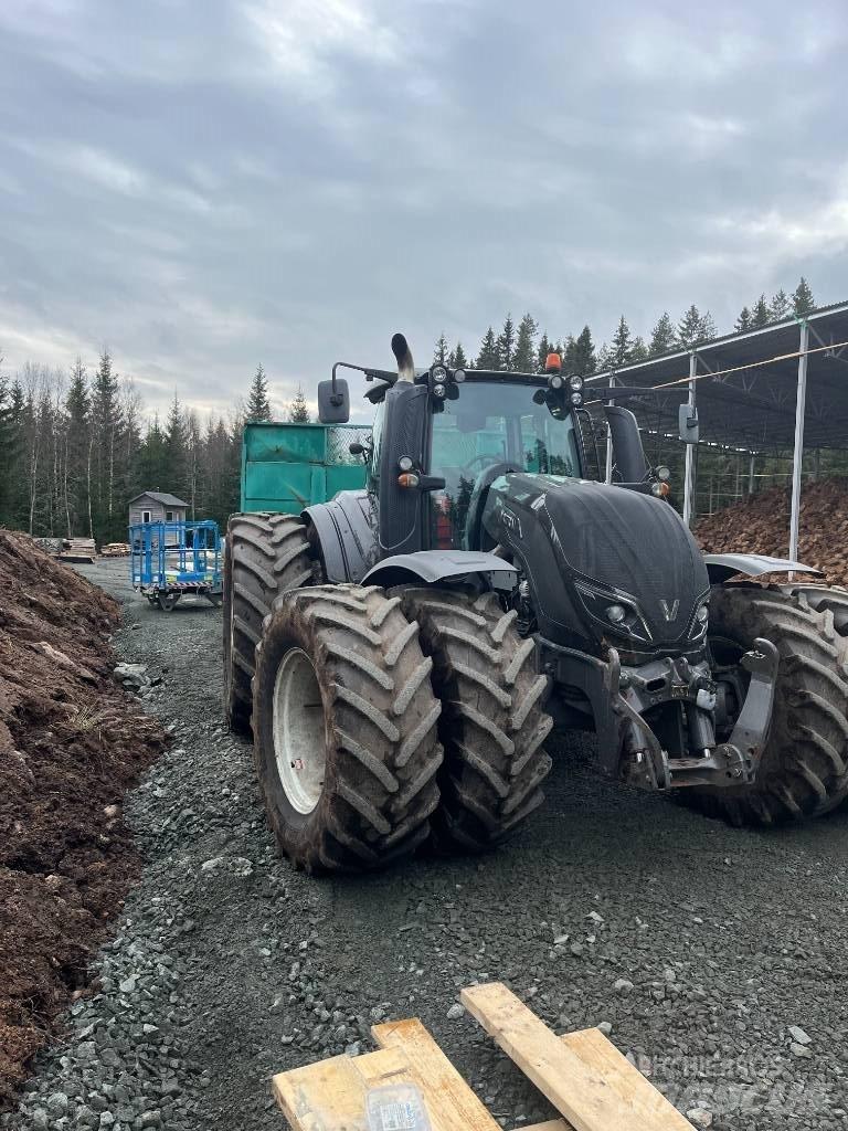 Valtra T 214 D Traktoren