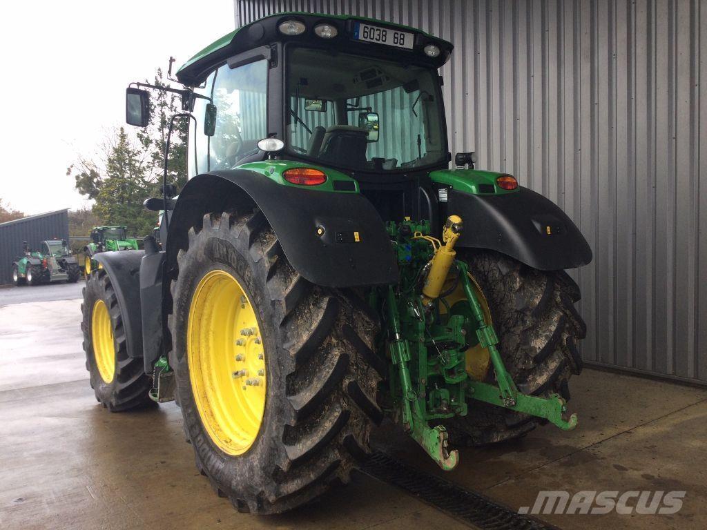 John Deere 6210R Traktoren