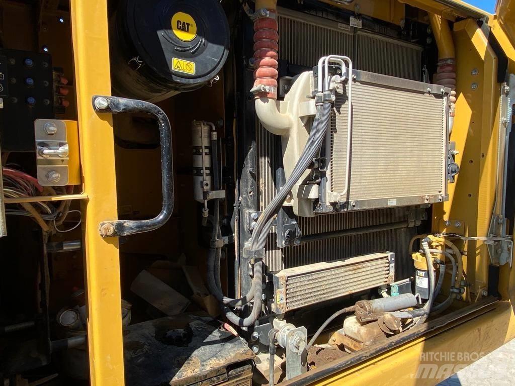 CAT 323 E Raupenbagger
