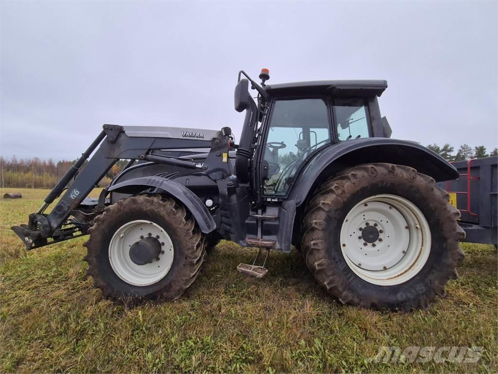 Valtra T163e V Traktoren